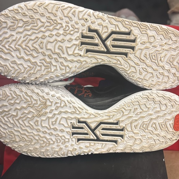 Kyrie 7 sz15 - Picture 13 of 16